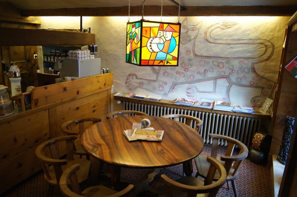 Hotel Weisses Kreuz Bergün Extérieur photo