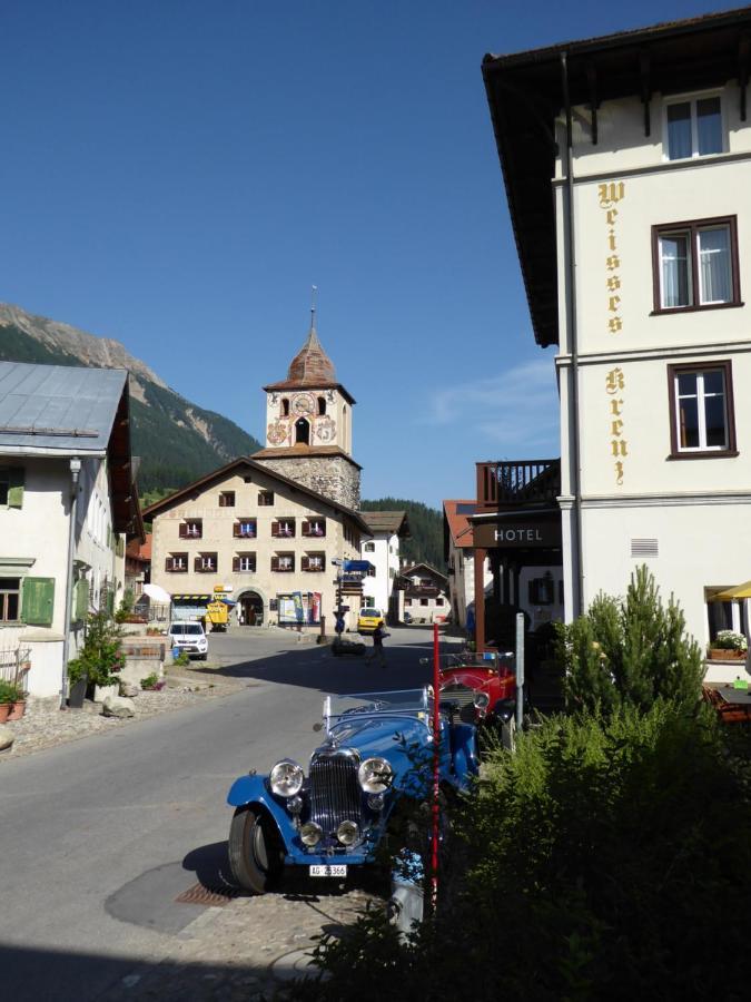 Hotel Weisses Kreuz Bergün Extérieur photo