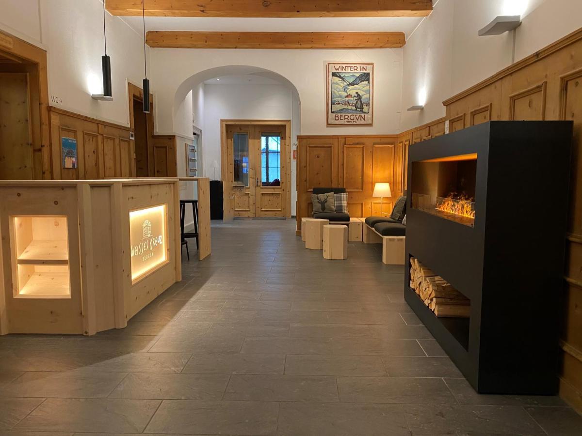 Hotel Weisses Kreuz Bergün Extérieur photo
