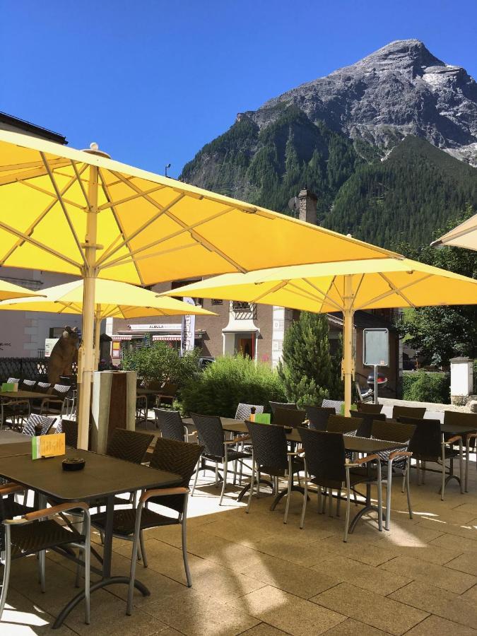 Hotel Weisses Kreuz Bergün Extérieur photo