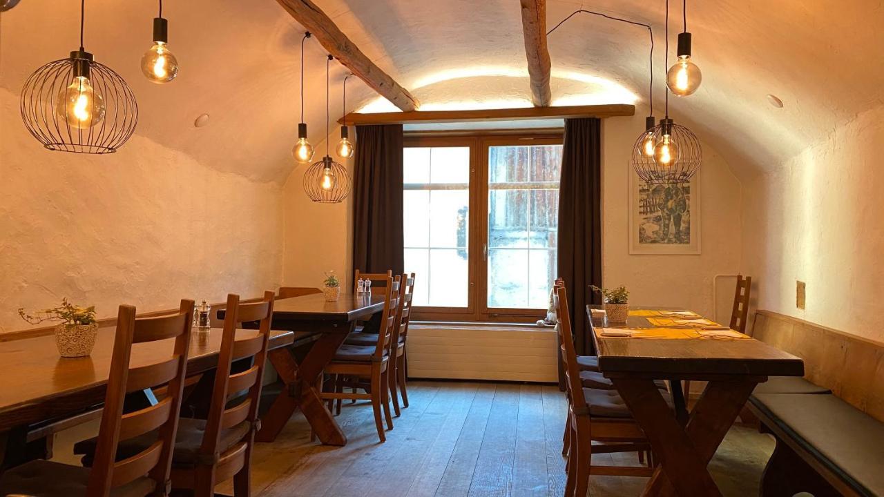 Hotel Weisses Kreuz Bergün Extérieur photo