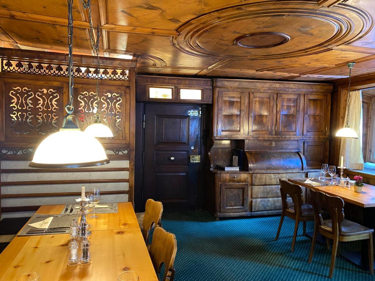 Hotel Weisses Kreuz Bergün Extérieur photo